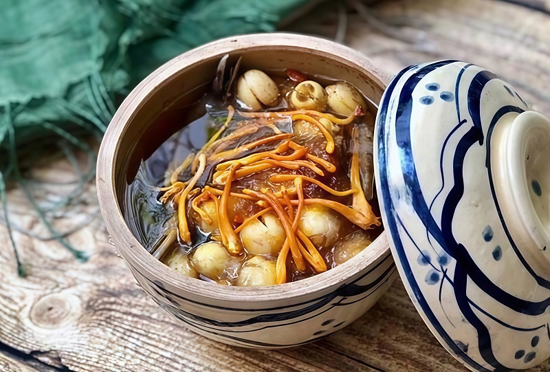 Các lưu ý khi sử dụng đông trùng hạ thảo khô
