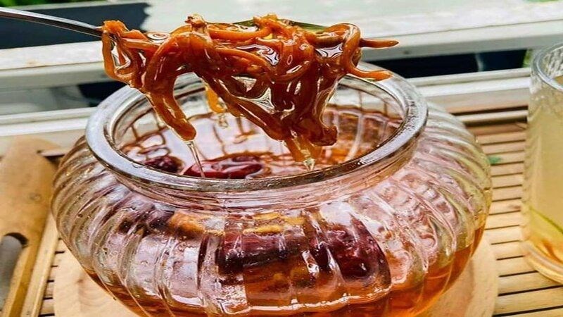 Ngâm đông trùng hạ thảo khô với mật ong