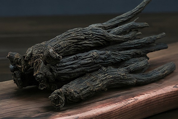 hac-sam-co-ham-luong-duong-chat-cao-nhat-nen-gia-thanh-cung-cao-hon Hắc sâm có hàm lượng dưỡng chất cao nhất nên giá thành cũng cao hơn